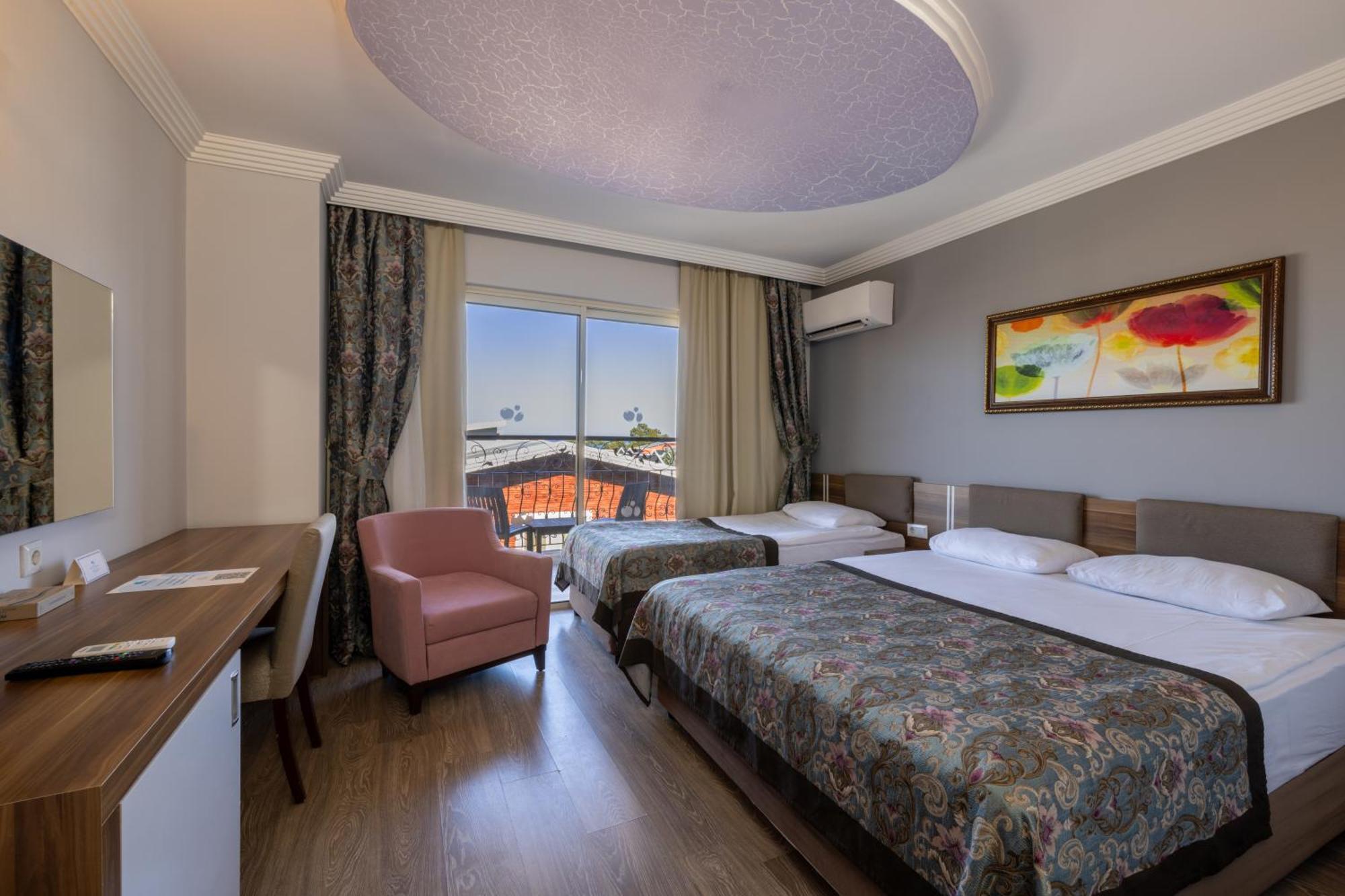 Crystal Aura Beach Resort & Spa Кемер Екстериор снимка