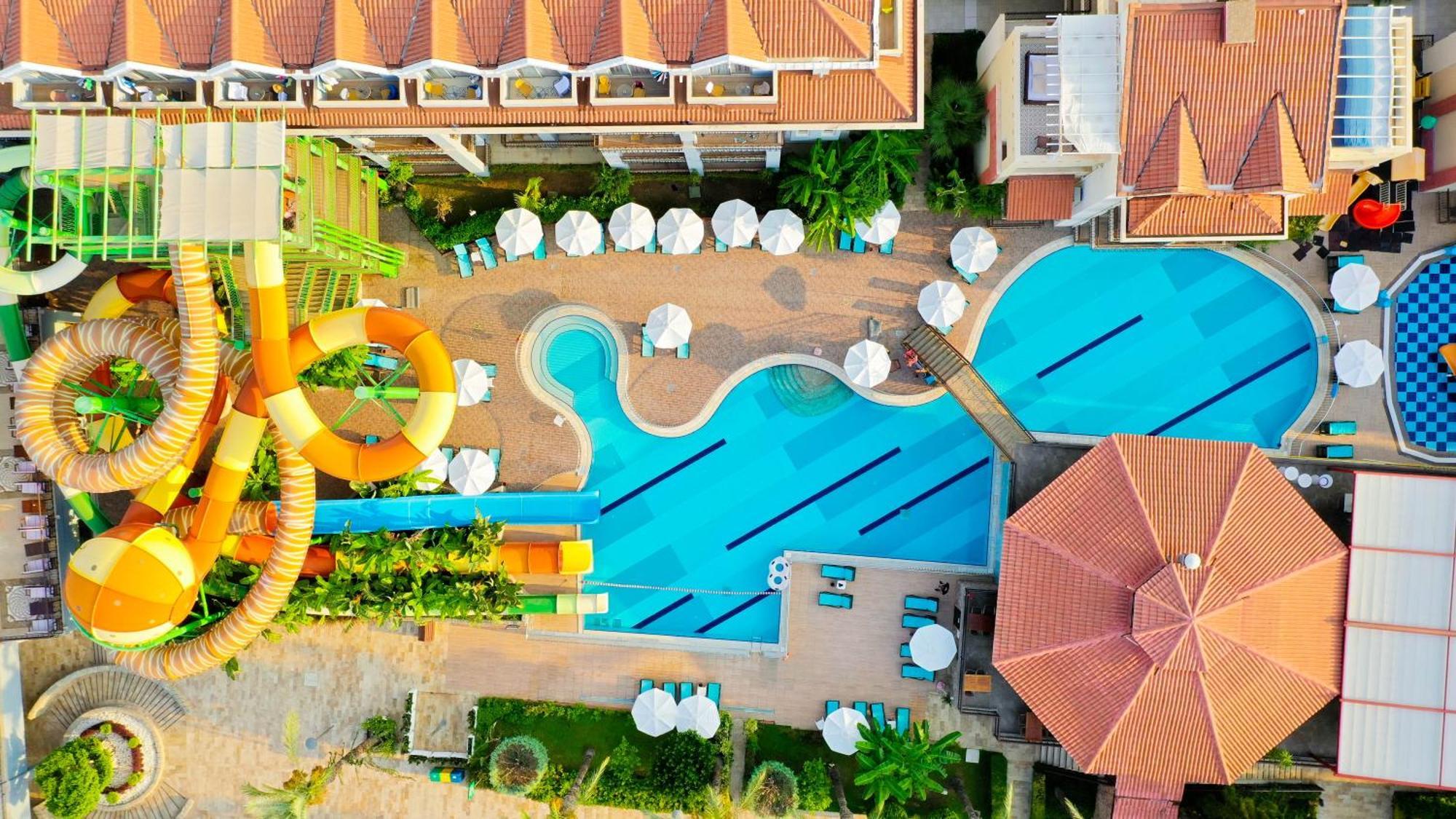 Crystal Aura Beach Resort & Spa Кемер Екстериор снимка