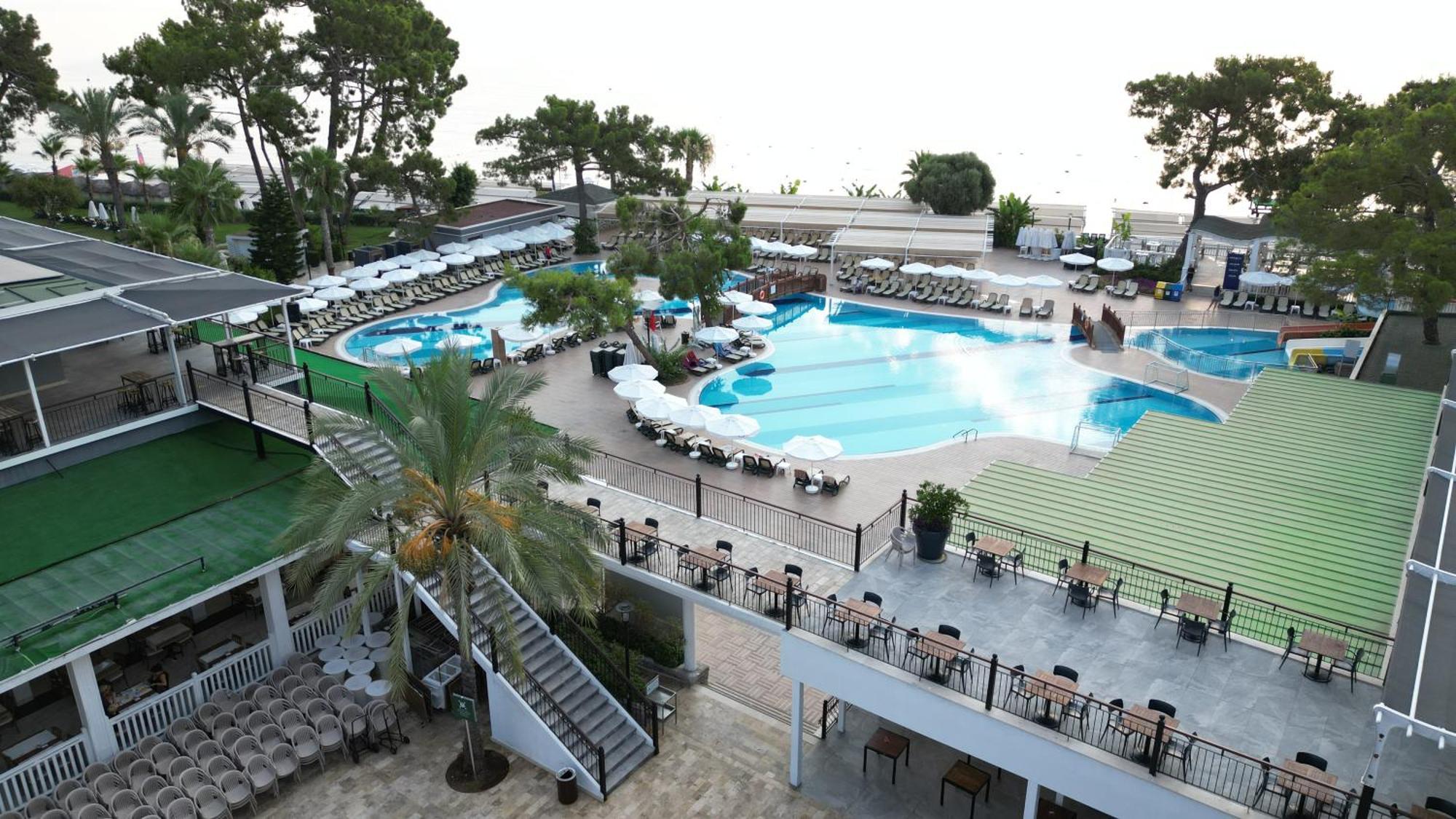 Crystal Aura Beach Resort & Spa Кемер Екстериор снимка