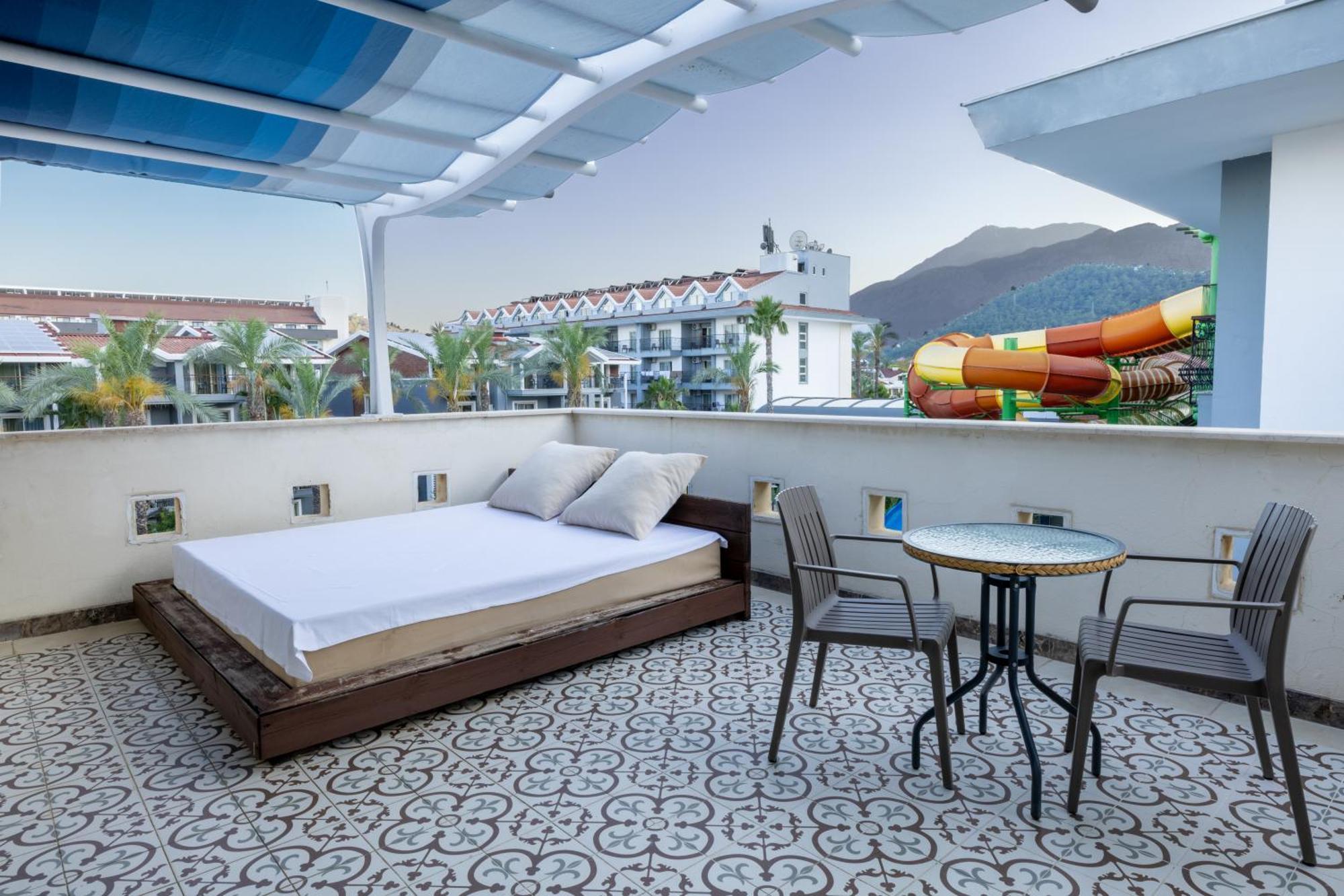 Crystal Aura Beach Resort & Spa Кемер Екстериор снимка
